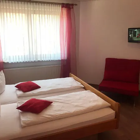 Self-check-in & Am Bergsee 3* Triberg im Schwarzwald