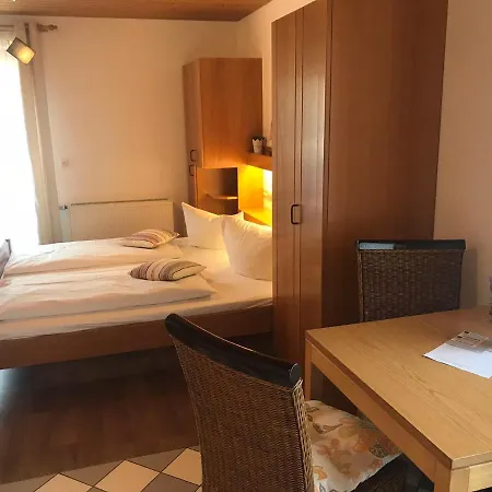 Πανσιόν Self-check-in & Am Bergsee