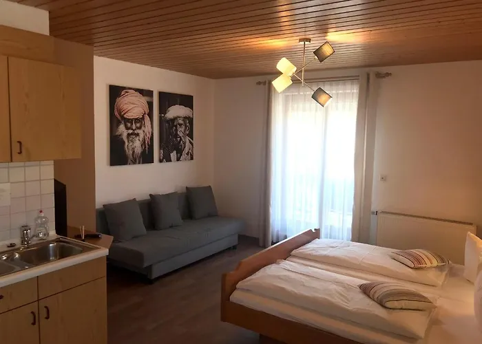 Self-check-in & Am Bergsee Pensionat 3*