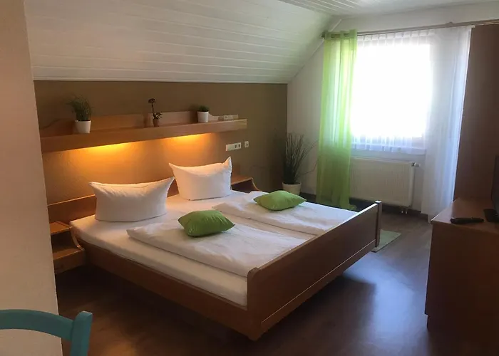 Self-check-in & Am Bergsee Pensionat 3*